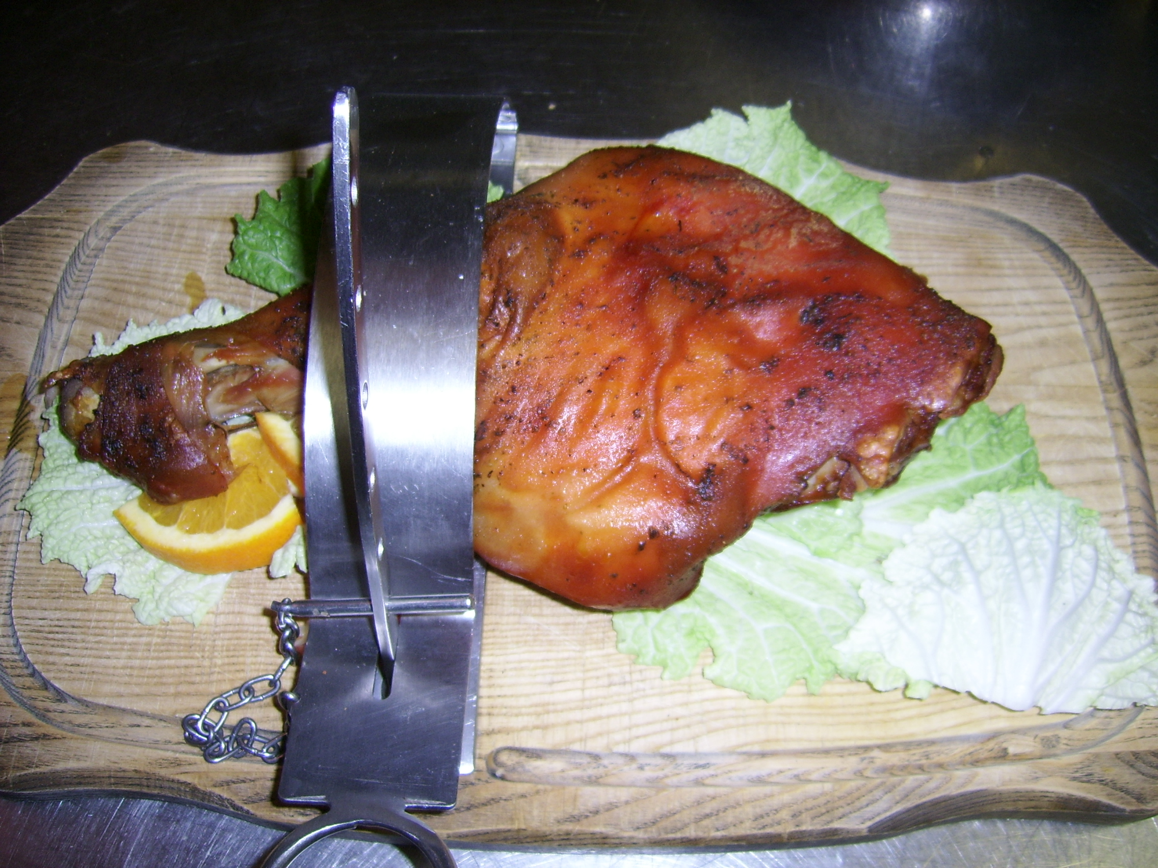 Schweinebraten von der Rotisserie - Sonntags mal grillen